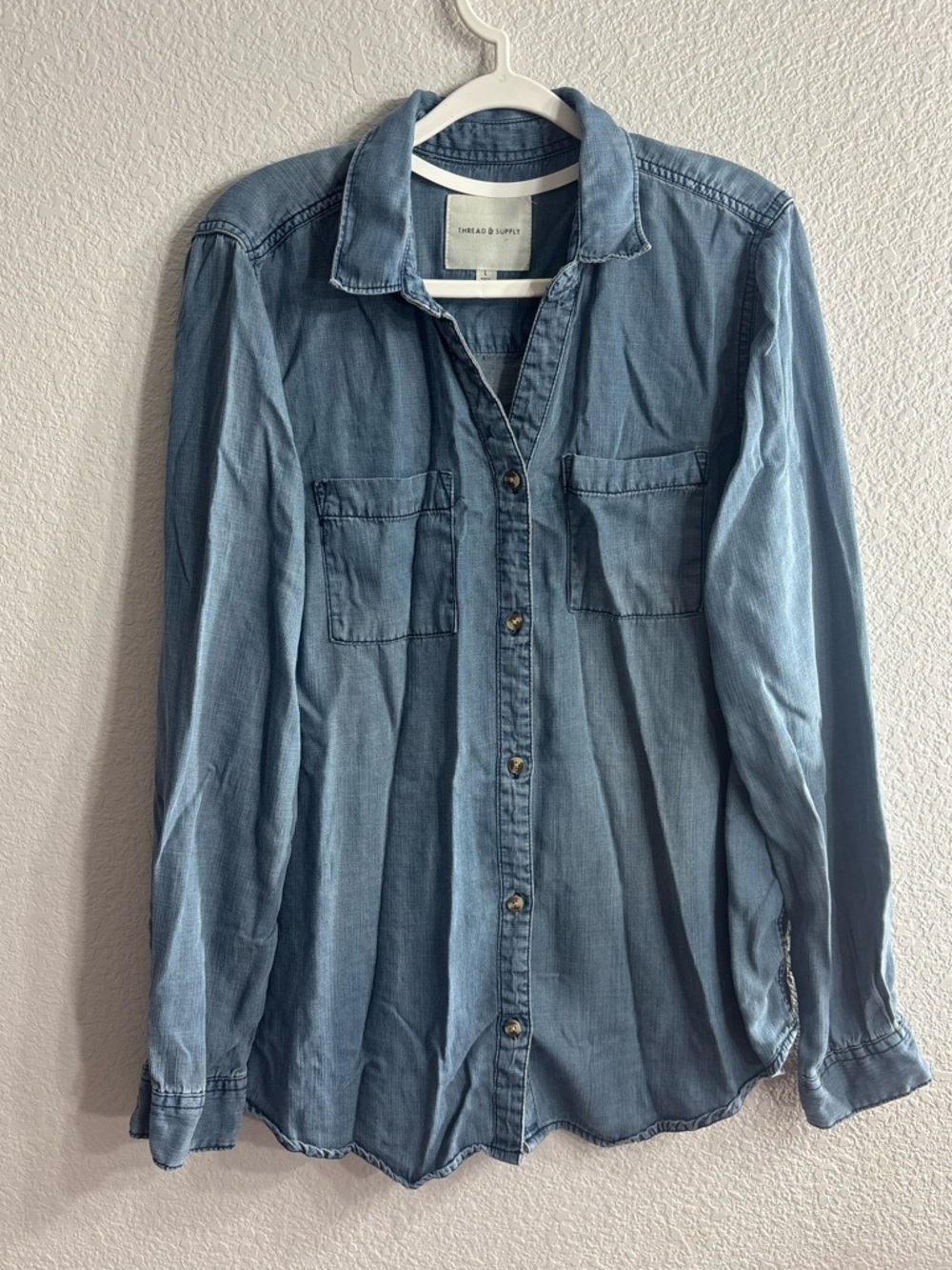 Thread & Supply Light Blue Denim-Style Button Down Shirt Woman L 100% Lyocell